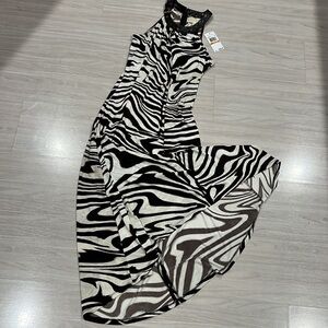 🎉🎉Host Pick🎉🎉 NWT Halter Zebra High Low Dress